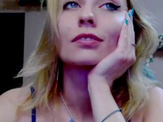karoline1201 webcam model