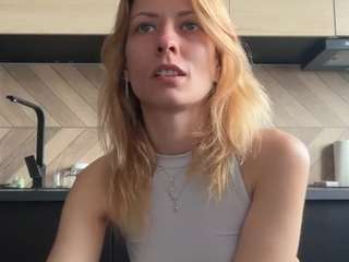 karoline1201 Live Webcam on CamSoda