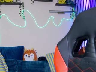 karoline1201's CamSoda show and profile