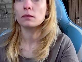 karoline1201 Live Webcam on CamSoda