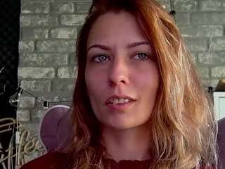 karoline1201 Live Webcam on CamSoda