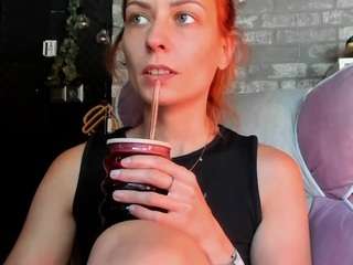 karoline1201 live webcam show