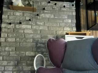 karoline1201 live webcam show