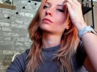 karoline1201 live webcam show