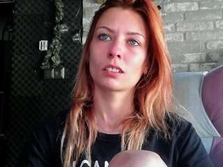 karoline1201 live webcam show