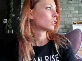 karoline1201 live webcam show