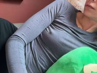 karoline1201 live cam