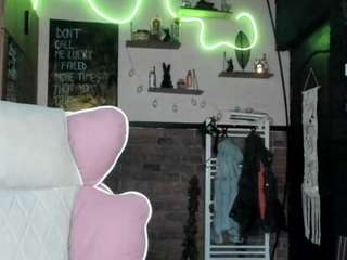 karoline1201 live cam preview