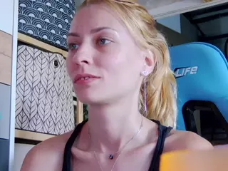 karoline1201's Live Sex Cam Show