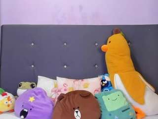 harmonyhill's CamSoda show and profile