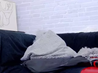 ivorydreams's Live Sex Cam Show