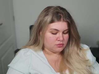 allybabyy from CamSoda is Freechat