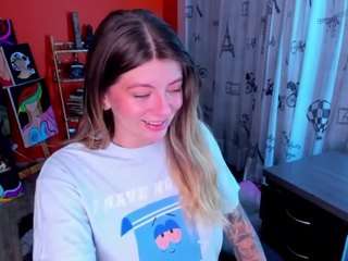 emmaa-hostt Live Webcam on CamSoda
