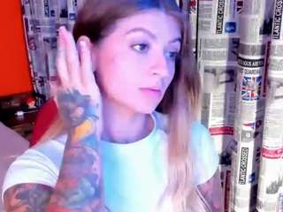 emmaa-hostt