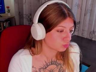 emmaa-hostt