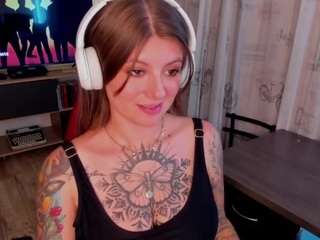 emmaa-hostt