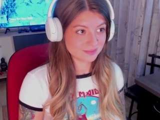 emmaa-hostt