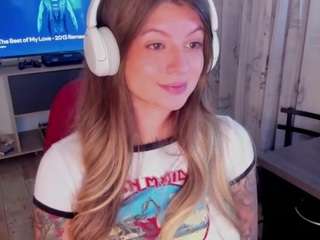 emmaa-hostt