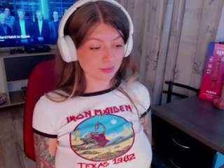 emmaa-hostt