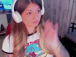 emmaa-hostt