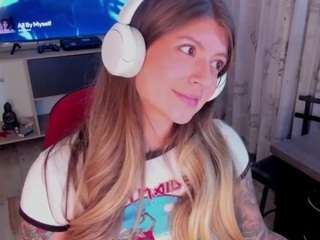 emmaa-hostt