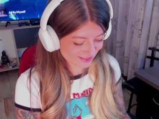 emmaa-hostt