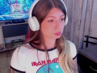 emmaa-hostt