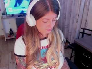 emmaa-hostt