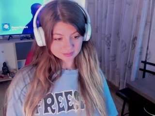 emmaa-hostt