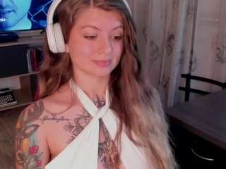emmaa-hostt
