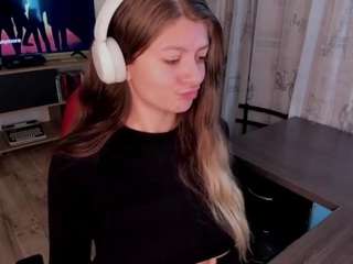 emmaa-hostt