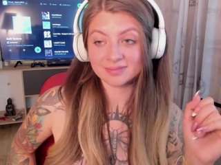 Emma live webcam show