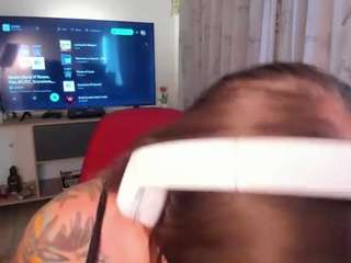 emmaa-hostt