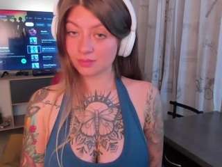 emmaa-hostt