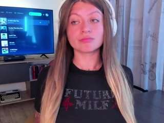 emmaa-hostt