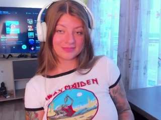 emmaa-hostt