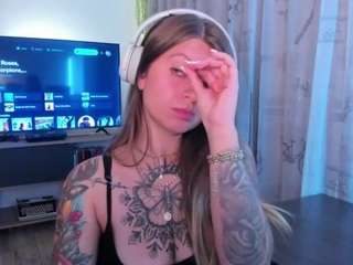 emmaa-hostt