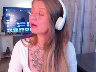 emmaa-hostt