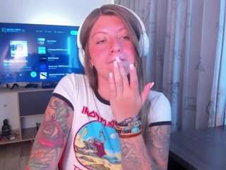 emmaa-hostt