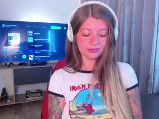 emmaa-hostt