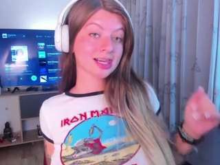 emmaa-hostt