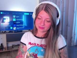 emmaa-hostt