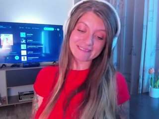 emmaa-hostt