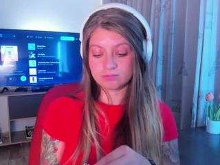 emmaa-hostt