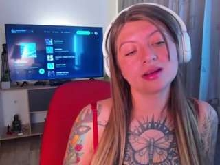 emmaa-hostt