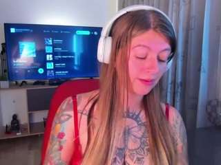 emmaa-hostt