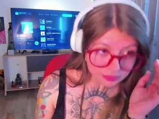 emmaa-hostt
