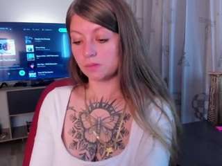 emmaa-hostt's live room