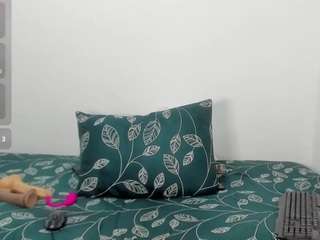 megaan-hot live cam preview