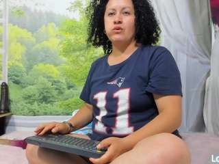 nikol32 live webcam show